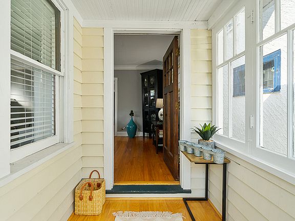 3rd image of 1041 S Lyman Ave