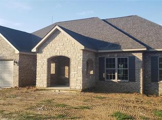 202 Castle Rock Vlg, Cape Girardeau, MO 63701