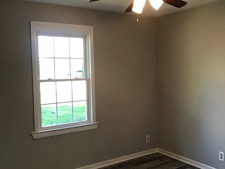 100 Grant Dr — Photo 9