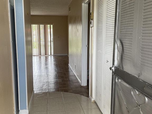 2nd image of 3 Abbey Ln APT 202