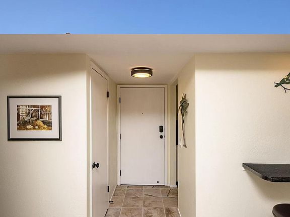 4th image of 363 Lake Havasu Ave N