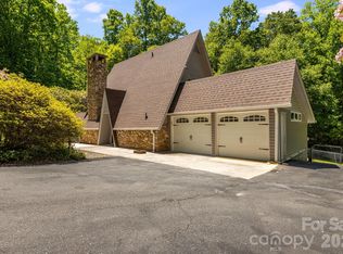 45 Echo Hills Dr, Fairview, NC 28730