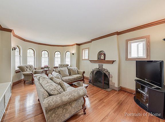4th image of 366 N Highland Ave