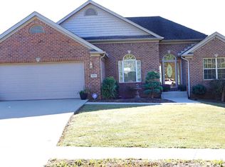 509 Windsong Ct, Berea, KY 40403
