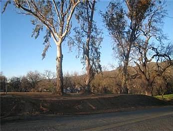 4th image of 16800 Forest Ave