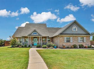 802 Hermes Dr, Gainesville, TX 76240