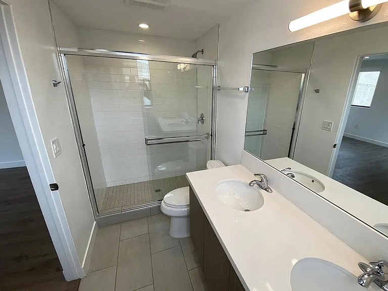 1153 N Orange Dr #1155-1/2 — Photo 22
