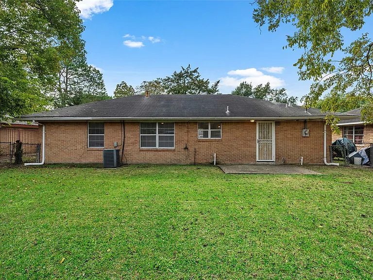 4310 Ebbtide Dr — Photo 18