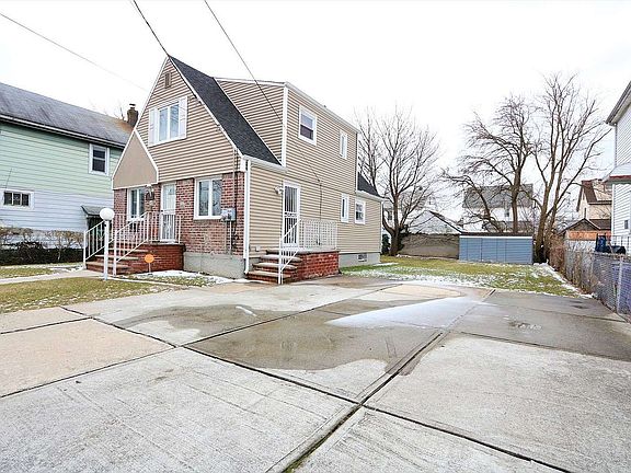 3rd image of 119-30 199th St #2