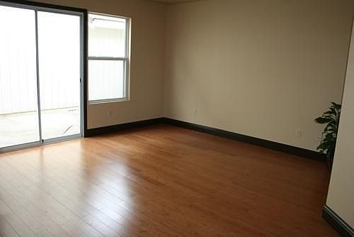 5th image of 924 Blue Rapids Dr