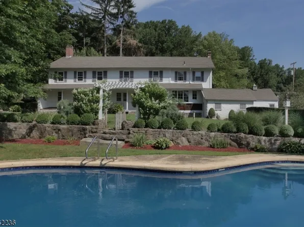57 Bissell Rd, Tewksbury Twp., NJ 08833