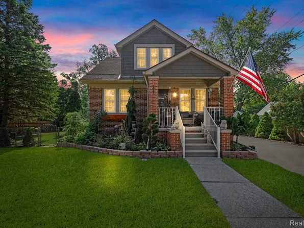 35321 Currier St, Wayne, MI 48184