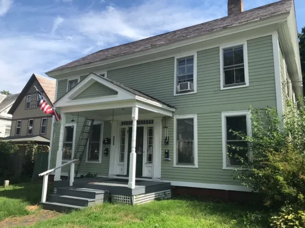 114 High St APT 4, Brattleboro, VT 05301