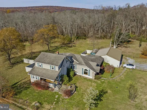 451 Pine Swamp Rd, Elverson, PA 19520