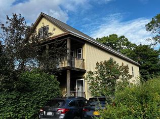 26-28 Oakwood St, Albany, NY 12208