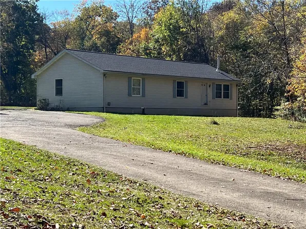 367 Hollowvue Rd, Wampum, PA 16157