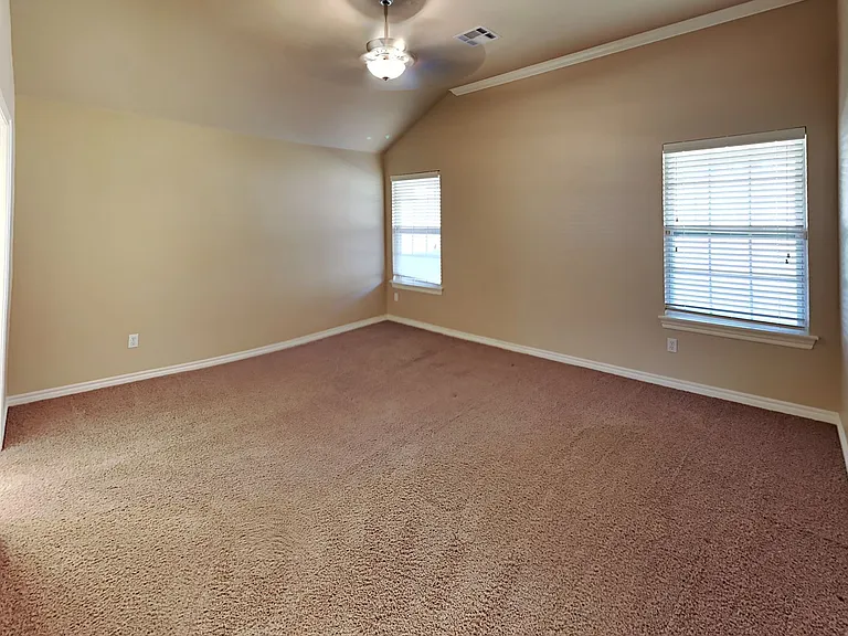 9315 Peachtree Ln — Photo 11