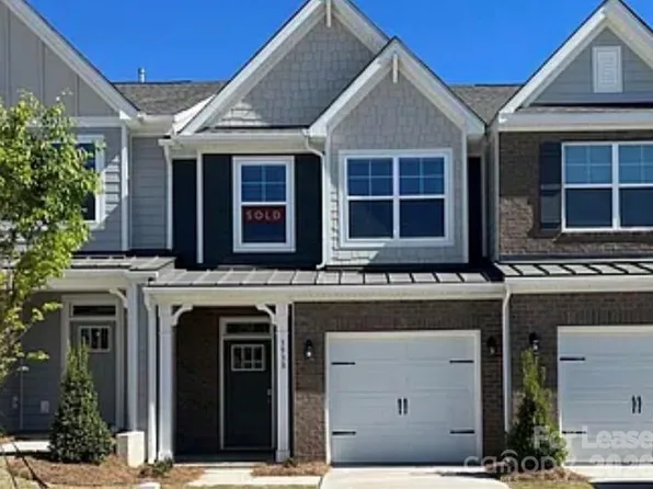 3938 Black Ct, Harrisburg, NC 28075