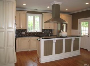 59 Rockland Rd, Fairfield, CT 06825