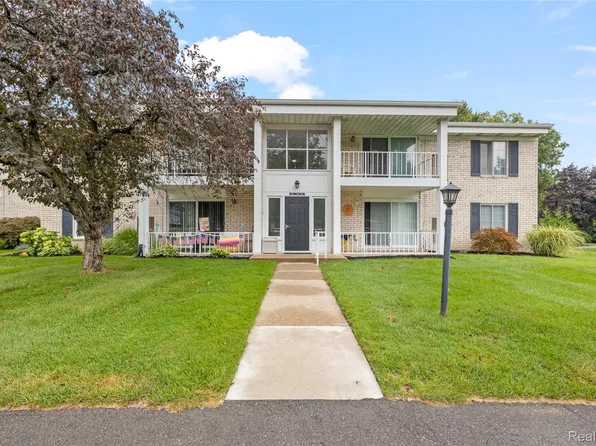 35916 Ann Arbor Trl, Livonia, MI 48150