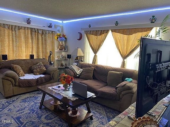 3rd image of 816 S Olive Ave