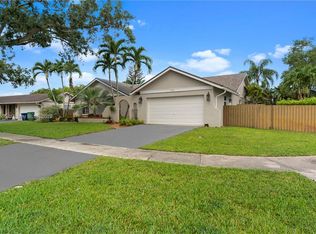 5703 SW 117th Ave, Cooper City, FL 33330