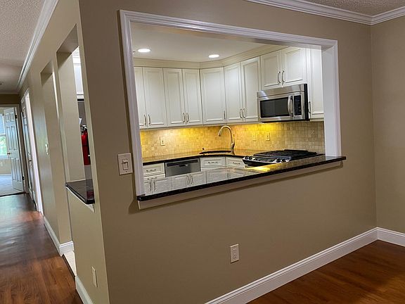 5th image of 4014 Crawford Ct #4014