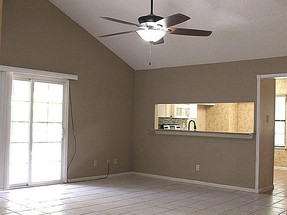 5th image of 3611 Fairview Dr