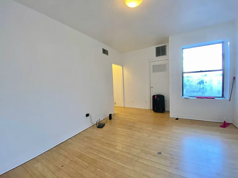 243 Harvard Ave #6 — Photo 20