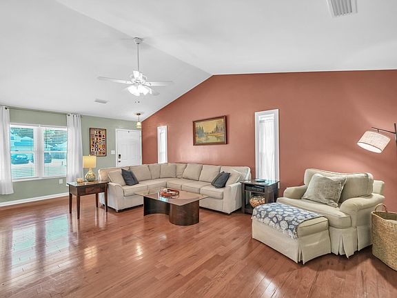 4th image of 103 Post Oak Pl