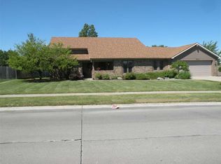 9216 Stagecoach Dr, Fort Wayne, IN 46804