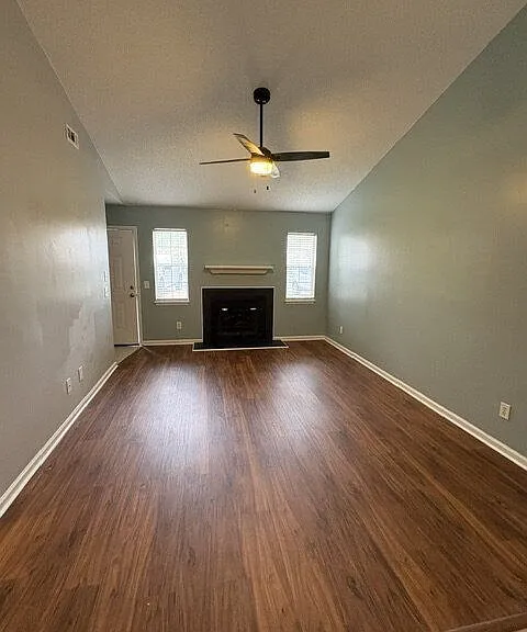 4134 Bridge Ct #B — Photo 2