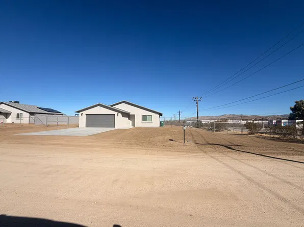 7237 Apache Trl, Yucca Valley, CA 92284