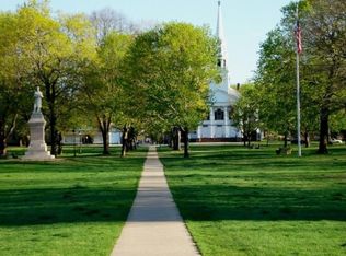 71 Broad St, Guilford, CT 06437