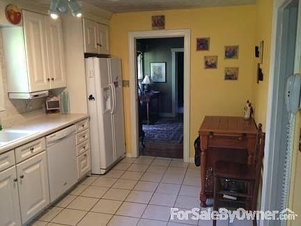 4th image of 920 Kimlough Cir