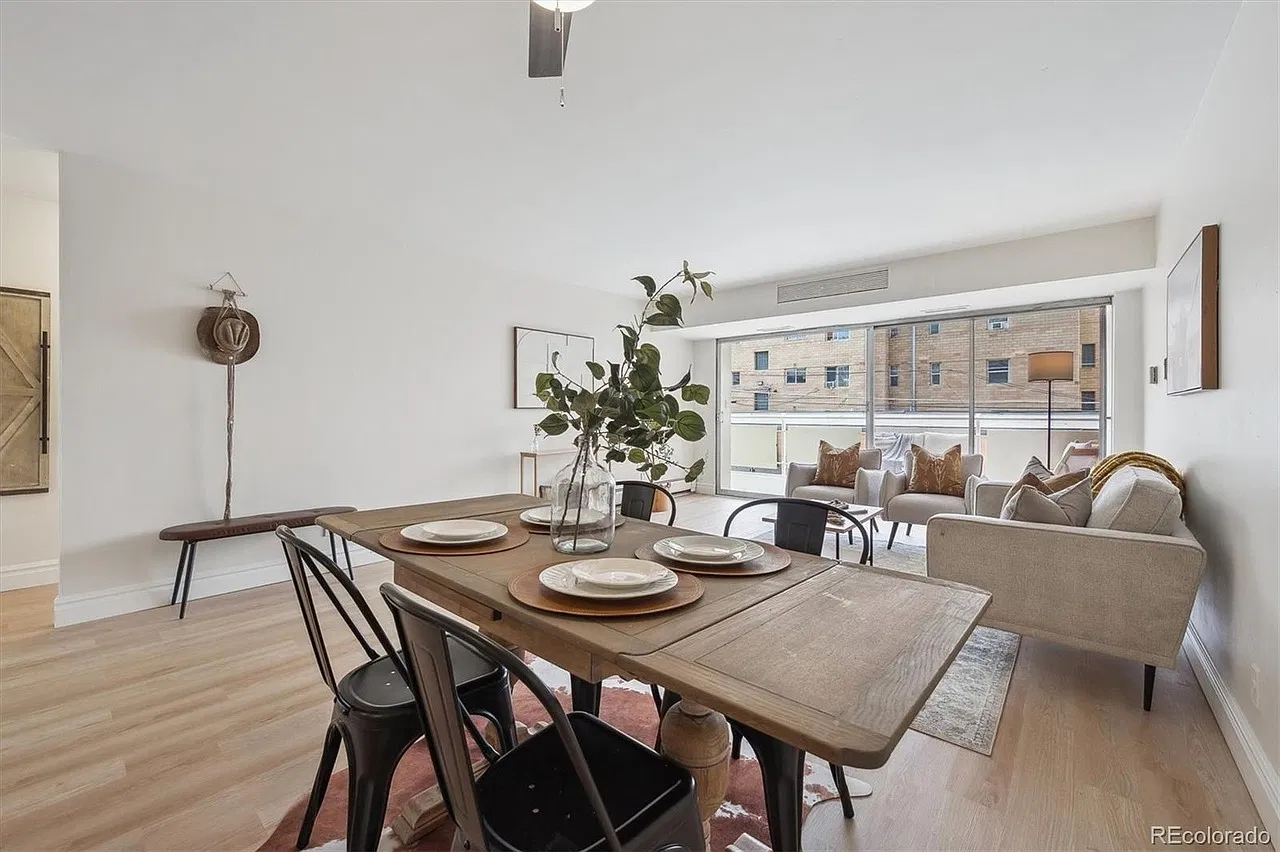 1121 Albion St — Photo 3