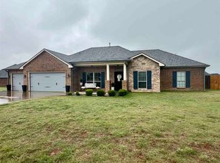 5812 NE Cornwallis Dr, Elgin, OK 73538