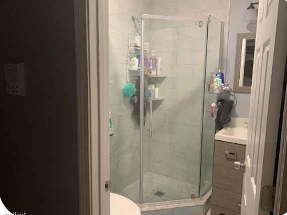 one of the 2 bathroom