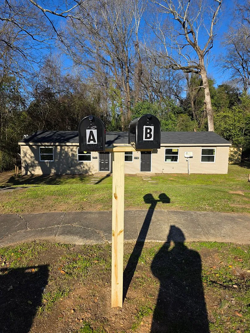Ragland — Photo 3