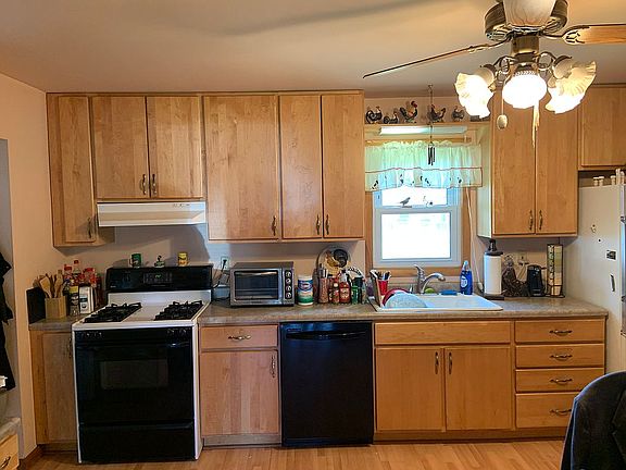 4th image of 6109 Canary Ave