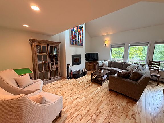 2nd image of 16A SnowTree Lane