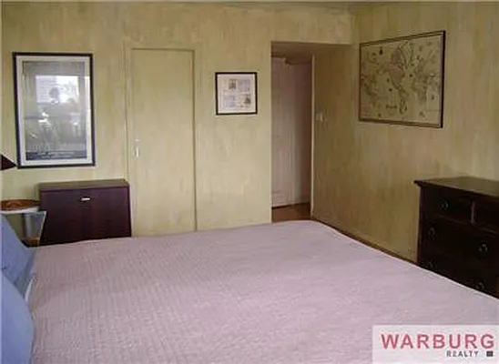 Sold by Warburg | media 33