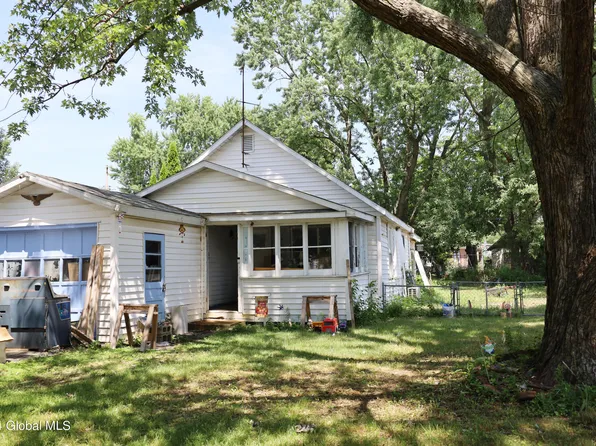 75 Oakdale Avenue, Schenectady, NY 12306