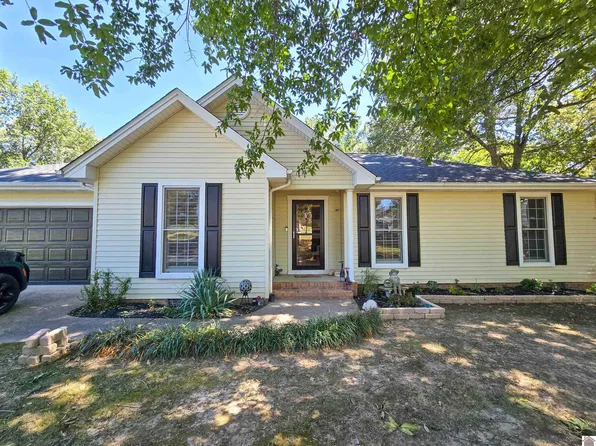 121 Raintree Dr, Paducah, KY 42001