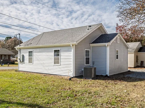 104 Rencher St, Hillsborough, NC 27278