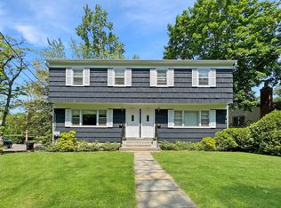 817 Old Boston Post Rd, Mamaroneck, NY 10543