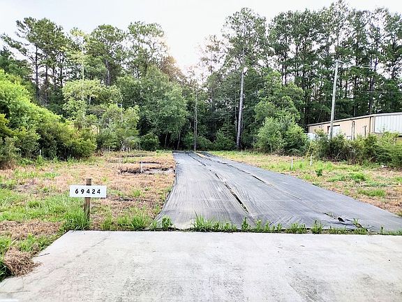 2nd image of 69424 Highway 59