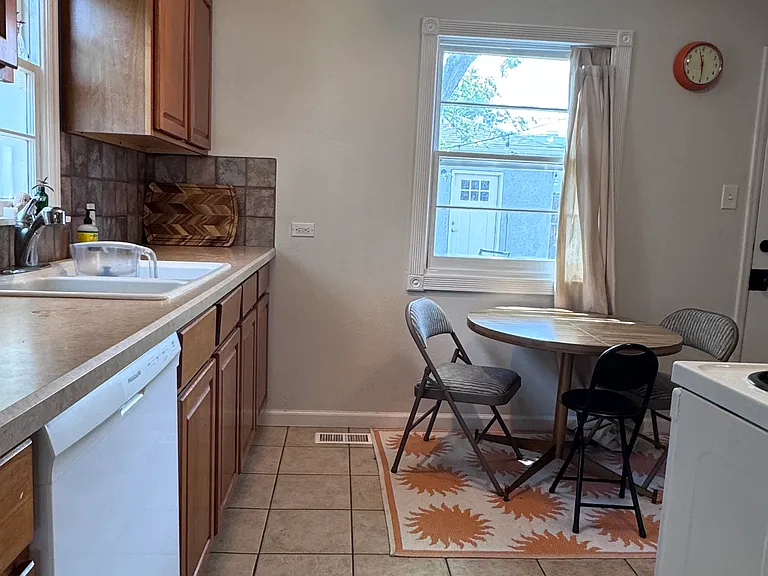 2949 S Bellaire St — Photo 34