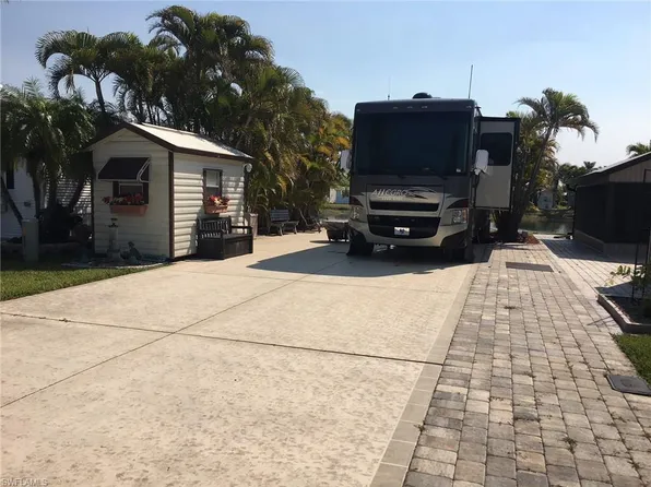 1038 Silver Lakes Blvd, Naples, FL 34114