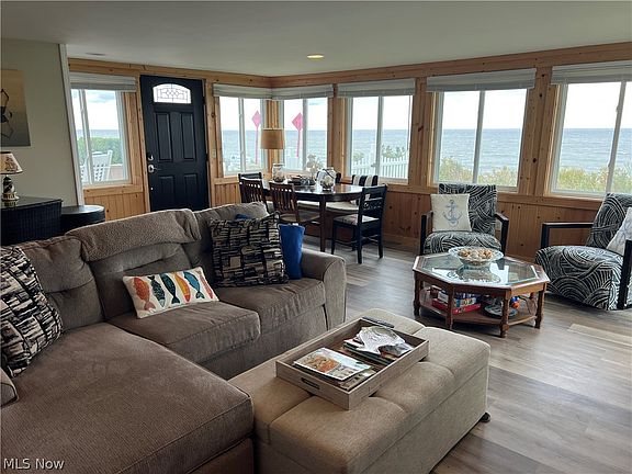 2nd image of 2016 Morningside Dr